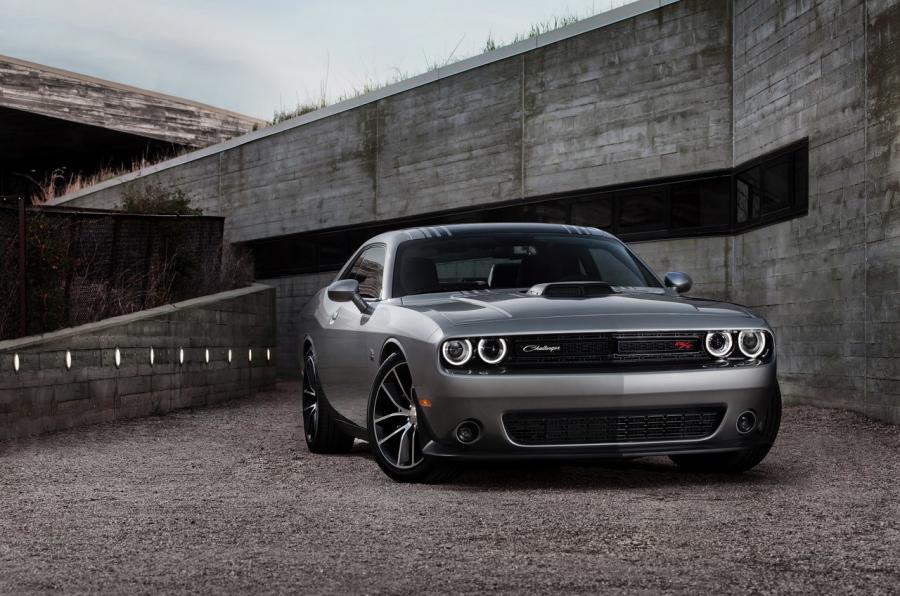 Dodge Challenger 392 Hemi Scat Pack Shaker 2015 года  (фото 21 из 51)